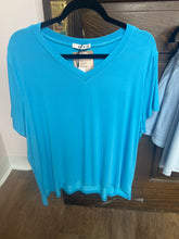 Load image into Gallery viewer, Plus size butter t shirt
