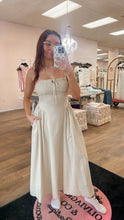 Load image into Gallery viewer, Jasmine Linen Maxi Dress
